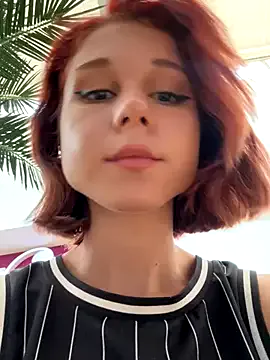 lucretiaburnaugh – webcam model profile photo Image 2