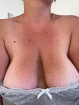 EvaEllis – webcam model profile photo Image 2