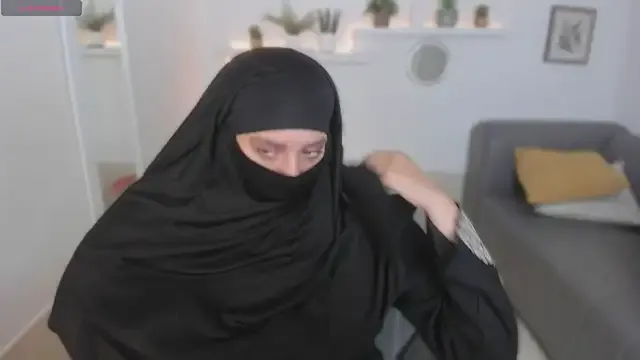 lucretiaburnaugh – webcam model profile photo Image 12