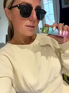 Hot_Piya_1 – webcam model profile photo Image 9