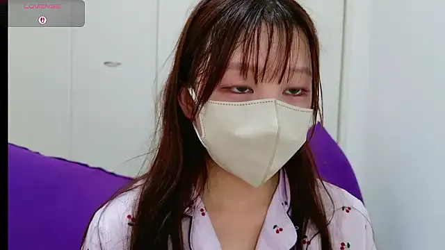 little_effy18_ – webcam model profile photo Image 15