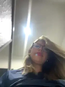 loving_ladies – webcam model profile photo Image 9