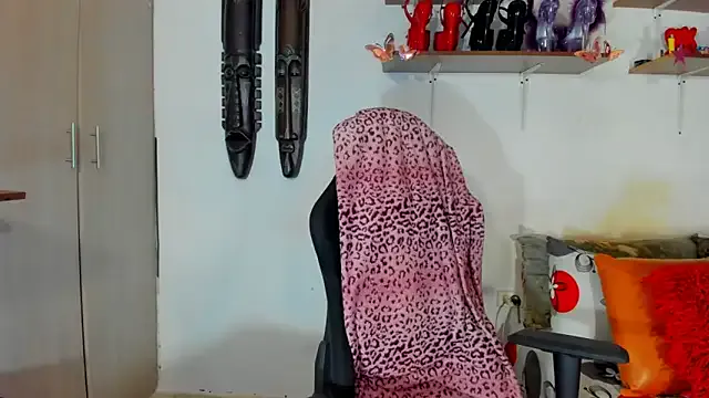 molochnaya000 – webcam model profile photo Image 11