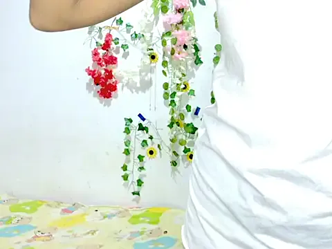 _Abril-Office1 – webcam model profile photo Image 11