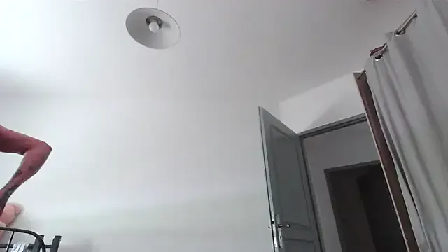 galileii – webcam model profile photo Image 13