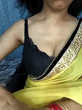 cindefucknrella – webcam model profile photo Image 2