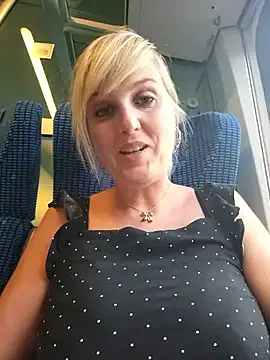 WhoreRobot – webcam model profile photo Image 7