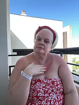 -MiaSweet- – webcam model profile photo Image 19