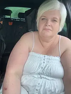 -MiaSweet- – webcam model profile photo Image 2