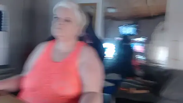 -MiaSweet- – webcam model profile photo Image 4