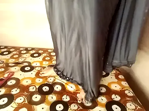 lucretiaburnaugh – webcam model profile photo Image 11