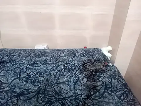 lucretiaburnaugh – webcam model profile photo Image 6