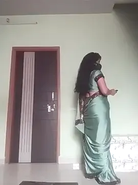 bambi_lu – webcam model profile photo Image 4