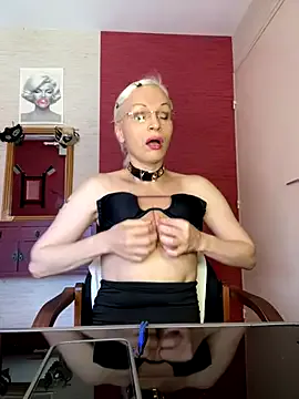 _taylormoon – webcam model profile photo Image 4