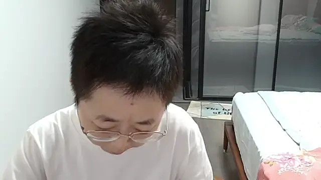 Linnea – webcam model profile photo Image 15