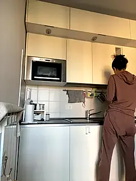 alana_glasses – webcam model profile photo Image 16