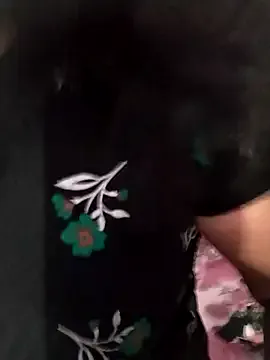 TOP_po – webcam model profile photo Image 17