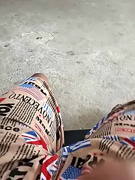 TOP_po – webcam model profile photo Image 18