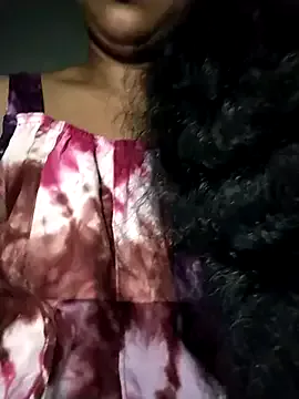 TOP_po – webcam model profile photo Image 19