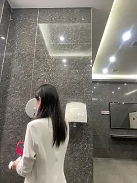 bambi_lu – webcam model profile photo Image 12