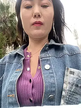 bambi_lu – webcam model profile photo Image 14