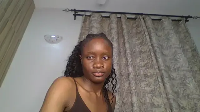 bambi_lu – webcam model profile photo Image 6