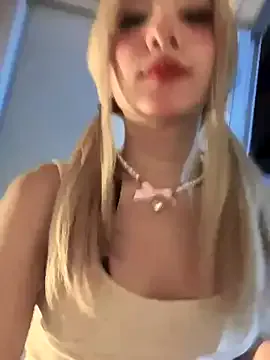 hina_porn – webcam model profile photo Image 8