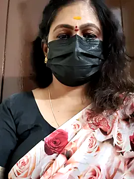 Linnea – webcam model profile photo Image 10