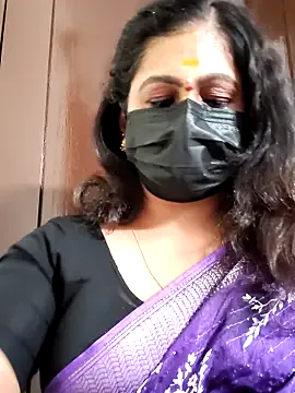 Linnea – webcam model profile photo Image 12