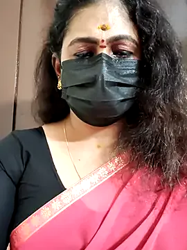 Linnea – webcam model profile photo Image 18