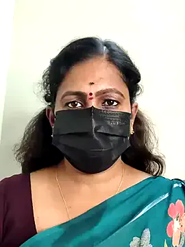 Linnea – webcam model profile photo Image 2