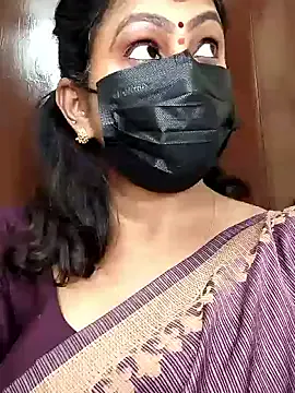 Linnea – webcam model profile photo Image 4