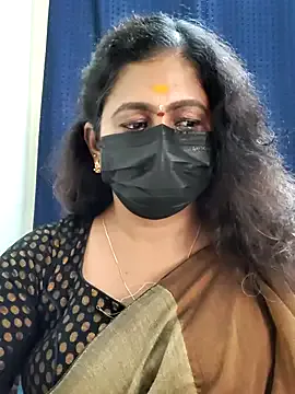 Linnea – webcam model profile photo Image 9