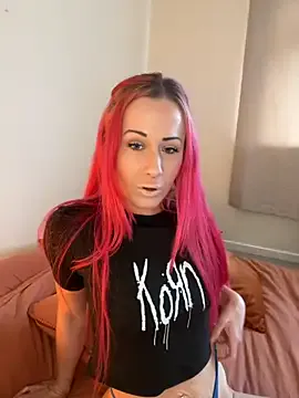 funny_to_see_you_here – webcam model profile photo Image 18