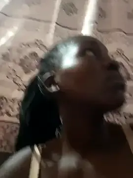 PinkyPai – webcam model profile photo Image 12