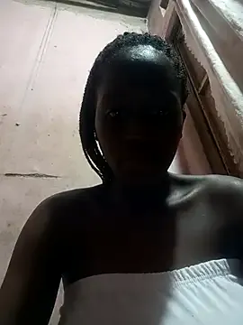 PinkyPai – webcam model profile photo Image 3