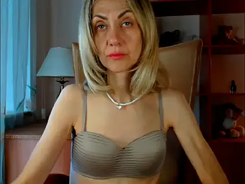 Linnea – webcam model profile photo Image 13