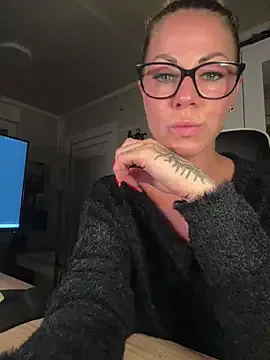 ava_delightt – webcam model profile photo Image 5