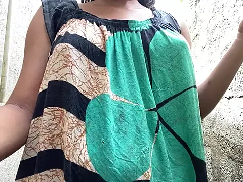 WhoreRobot – webcam model profile photo Image 13