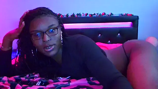 molochnaya000 – webcam model profile photo Image 5