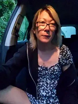 gael_coral – webcam model profile photo Image 2