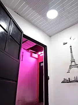 mayadashaaa – webcam model profile photo Image 3