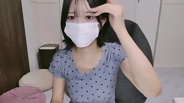 clara_lu – webcam model profile photo Image 18