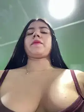 hina_porn – webcam model profile photo Image 15