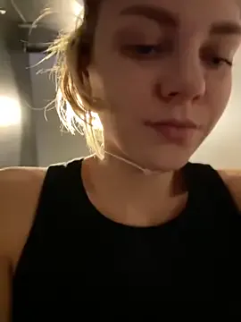 hot_thumbelina – webcam model profile photo Image 16