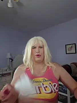 IORio2 – webcam model profile photo Image 9