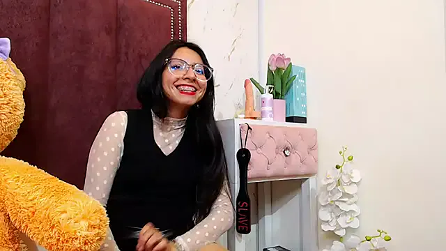 sophieerain – webcam model profile photo Image 11