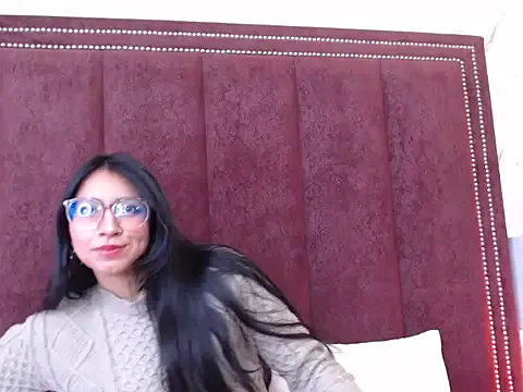 sophieerain – webcam model profile photo Image 7