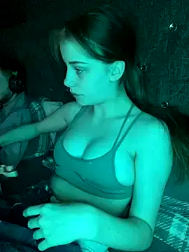 hina_porn – webcam model profile photo Image 17