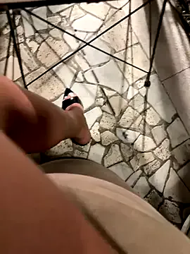 IORio2 – webcam model profile photo Image 10